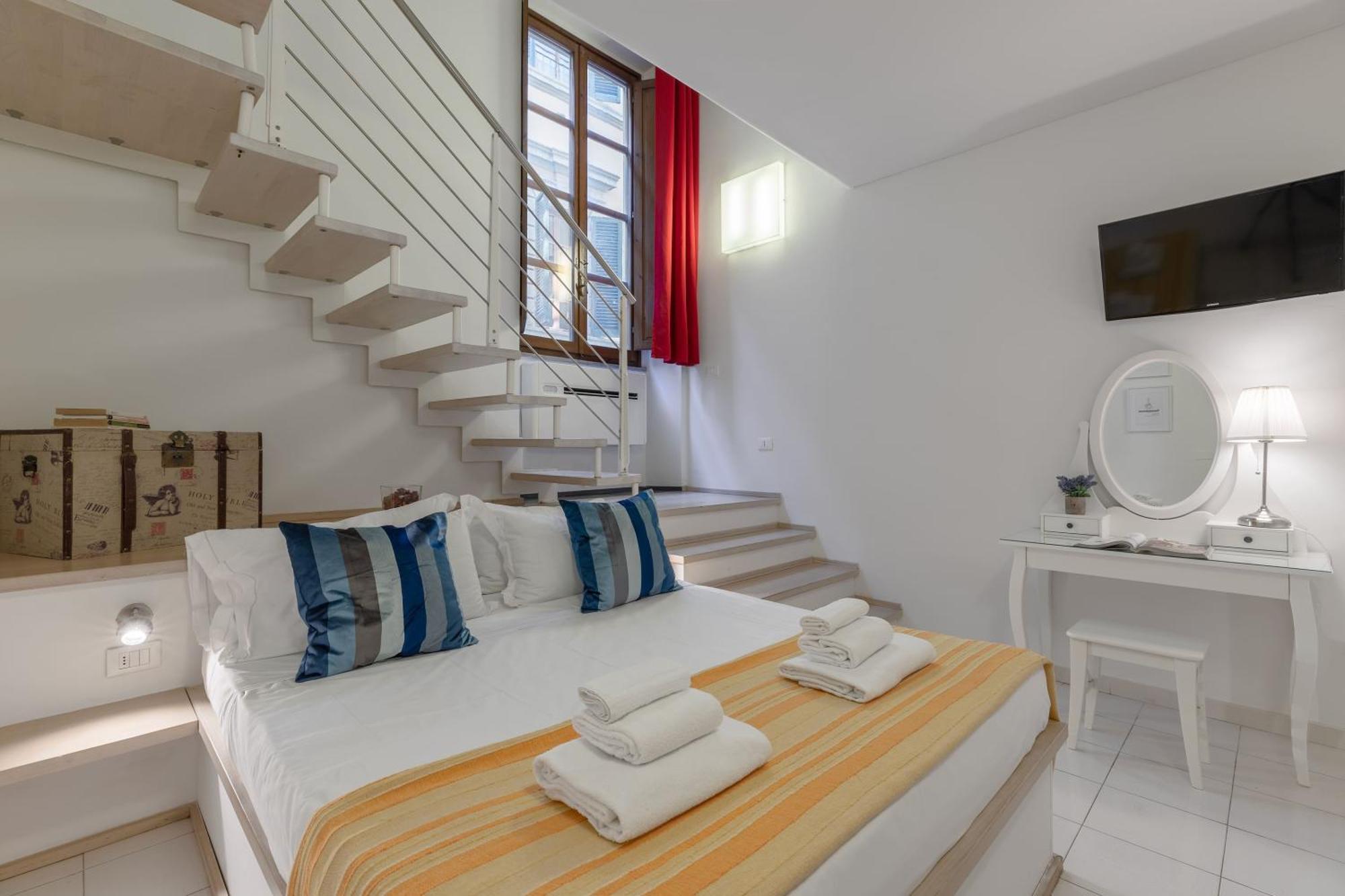 Apartment Charming Loft Near The Duomo Cathedral Florenz